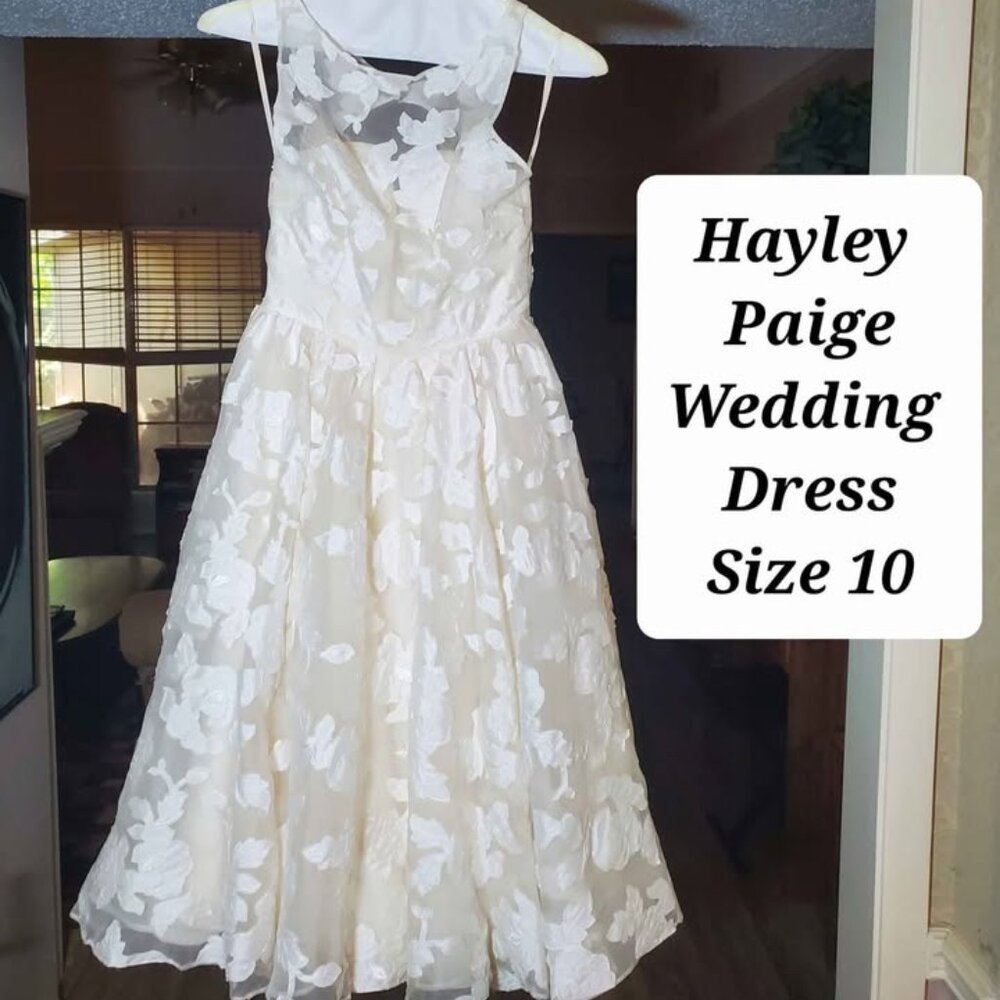 ✨ STUNNING Hayley Paige Wedding Dress - Size 10